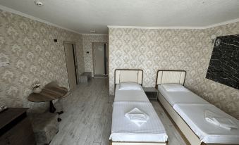 Artist Regency Hotel
