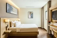 Central Park Saigon Hotel