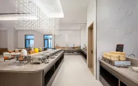 Lanou International store in Beihu Park. Hotels in Luannan