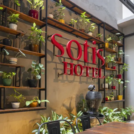 SOTIS Hotel Falatehan, Blok M, Jakarta Отели рядом с достопримечательностью «Блок М»