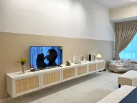 Akademik Suite, Moccasin Suite by Antlerzone - balcony