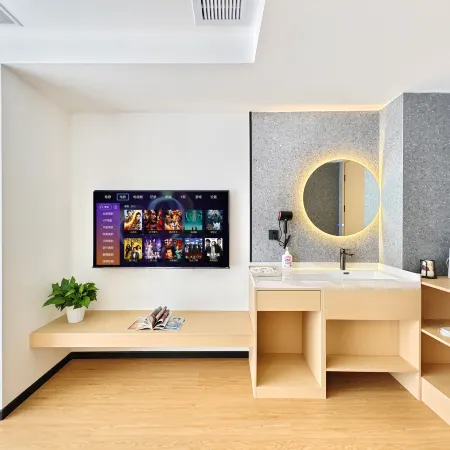 Floral Hotel·Love This Life (Yangshuo 20 Yuan RMB Background Scenic Area Shop)