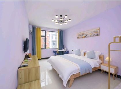 Jinghong Little Pineapple Inn