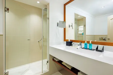 PortoBay Blue Ocean Отели рядом с достопримечательностью «Пляж Фалезия»