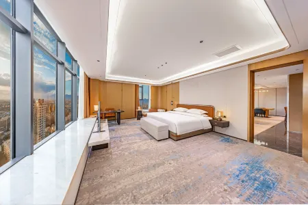 Hami Yizhou Huakai International Hotel