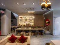 A25 Premium Hotel - 55 Lê Anh Xuân Hotels near District 1
