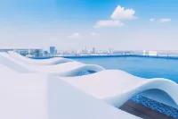 Phnom Penh Infinity Pool Down to $25/N - M Residence - romantis