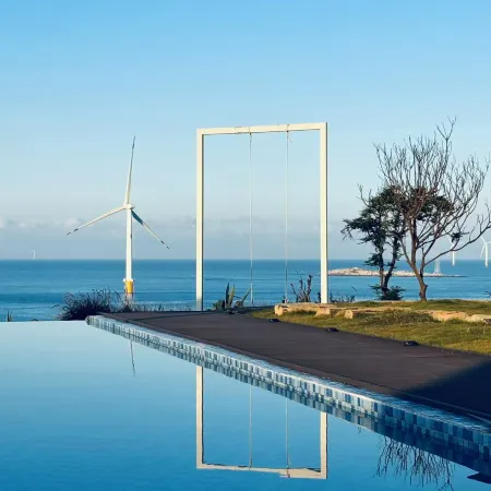 HEARTILY SEA VIEW MANOR