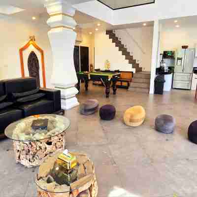 TUCHELAND 芭達雅步行街豪華泳池別墅 Rooms