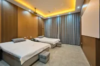 Banlan Hotel (Tashkurgan Jincao Tan Scenic Area Branch) - spa