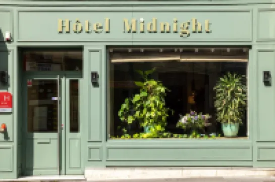 Midnight Hotel Paris
