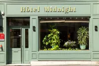 Midnight Hotel Paris Hoteller i 10. arrondissement i Paris
