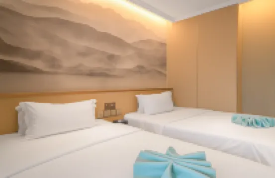 Yunchuan Hotel Hotels near Sihui Station