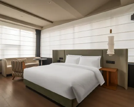 Lingnan Hotel (Guang'an Wuyue Plaza) 광안 호텔