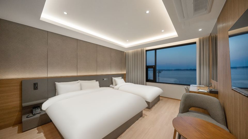 Pohang Yeongildae Beach Hotel
