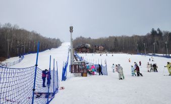 Changbai Mountain Weile Hotel(ErdaoBaihe)