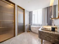 Echarm PLUS Hotel (Shanxi Museum, South Qianfeng Road, Taiyuan) Hotels near Wanbolin