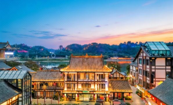 Qian qian mango tree hotel