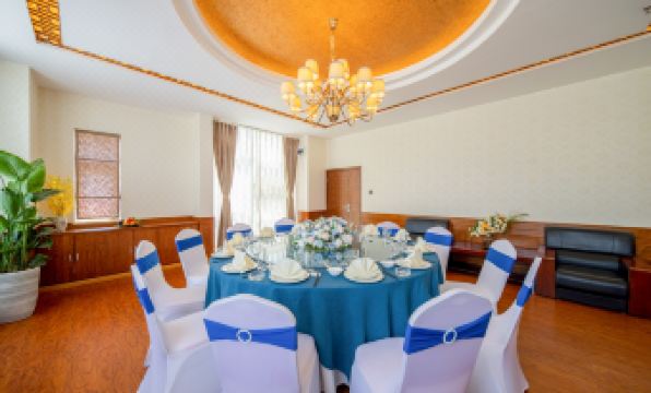 Days Hotel by Wyndham DaLi