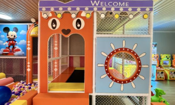 Rezen Select Hotel (Shanghai International Resort Chuansha Metro Station)