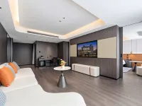 R ROYALSS HOTEL (Luohe Renmin Road Xintiandi Pedestrian Street Branch) 뤄허 호텔