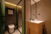 Cat's Faraway Hotel (Datong Dongxin Square T98 Brilliant Golden Street)