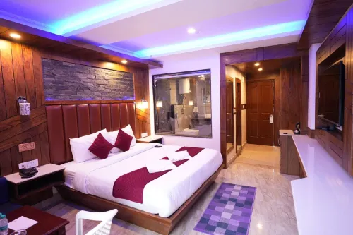 Hotel Monal Manali - Hot Tub