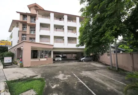 Thanapa Place