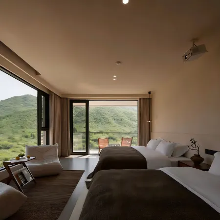 Jingyin · Lume Mountain View & Mist Private Hot Spring Boutique Inn, Anji Yunshang Grassland