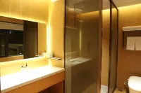Yunbai Yun Hotel (Yunwu Anyu Wu Expressway)