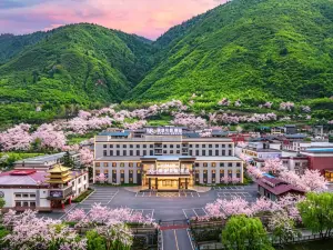Rezen Hotel