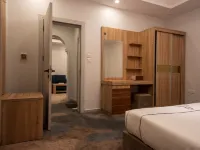 Golden New Umu Alquraa Hotel Hotels near Moonlight Hall