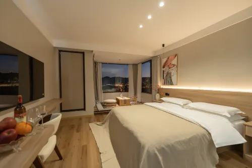 Jingyuan Yaju Designer View Homestay (Lijiang Ancient City Dashuiche)