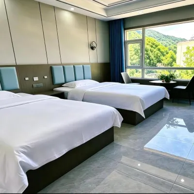 Yuchang Eqian Style Farm Inn Hotels near Guan'E Gou Scenic Area