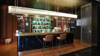 Flower Hotel (Zhengzhou High-speed Railway East Station,) - С баром