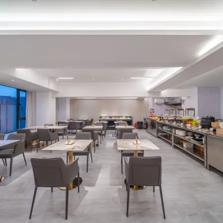 Chengdu Sishu Serviced Apartment (Financial City)