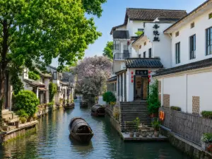 Dongyueli Hotel (Shaoxing Downtown Area Cangqiao Straight Street)