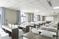 Buerjin Xiangjiang Hotel