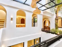 Baliem Resort Jimbaran Hotels near Bukit