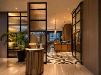 Royce Residences KLCC Kuala Lumpur by ALMA ( Rooftop Infinity Pool + 10Mins Walk to KLCC ) Отели рядом с достопримечательностью «Конгресс-центр The Intermark»