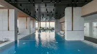 The Kieu Suites with Free Gym and Pool