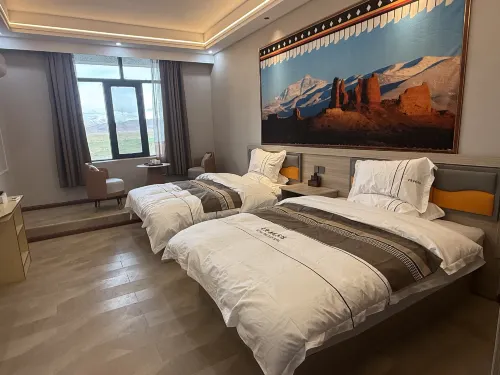 Tingri Ancient Castle Scenic Hotel - Homestays