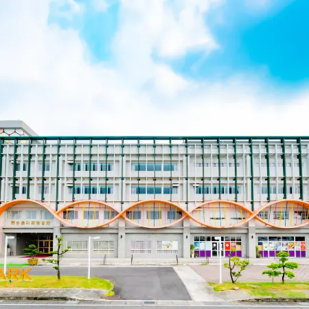 TH HOTEL Отели рядом с достопримечательностью «Парк Qianxi»
