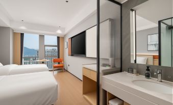 Taizhou Outlets Plaza Nas Hotel (Yuanqiao Town People's Government)