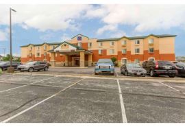 Motel 6 Suites Findlay Tiffin Avenue, OH