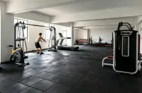 Zi'anran Hotel (Mengzhou Jixiang Lake Branch) - Gym