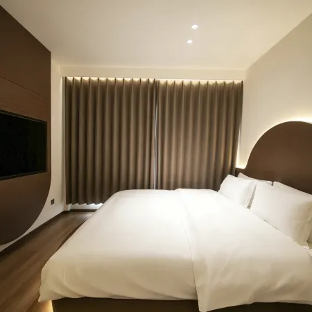 Puyu · Lansu · Private Courtyard · Scenic Apartment