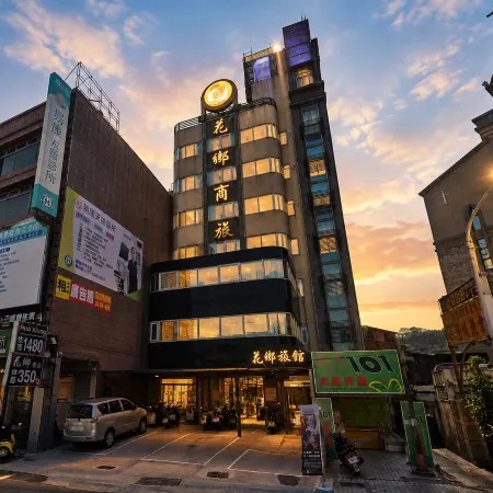 Huaxiang Hotel - Zuoying