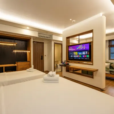 MAREVA KHEM BEACH HOTEL - Free Beach Shuttle Отели рядом с достопримечательностью «Khem Beach»