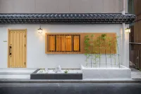 First In Stay Ginza Shopping  District  |  Direct Airport Access | Luggage Storage - bar